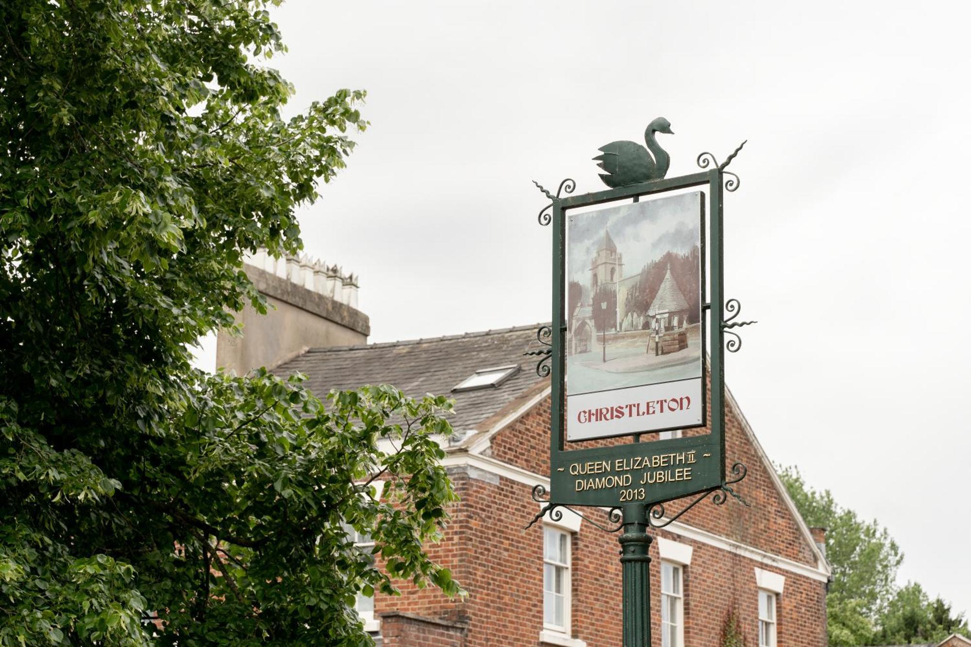 Cosy 2 Bed Cottage In Charming Village Of Christleton - For Up To 5 エクステリア 写真