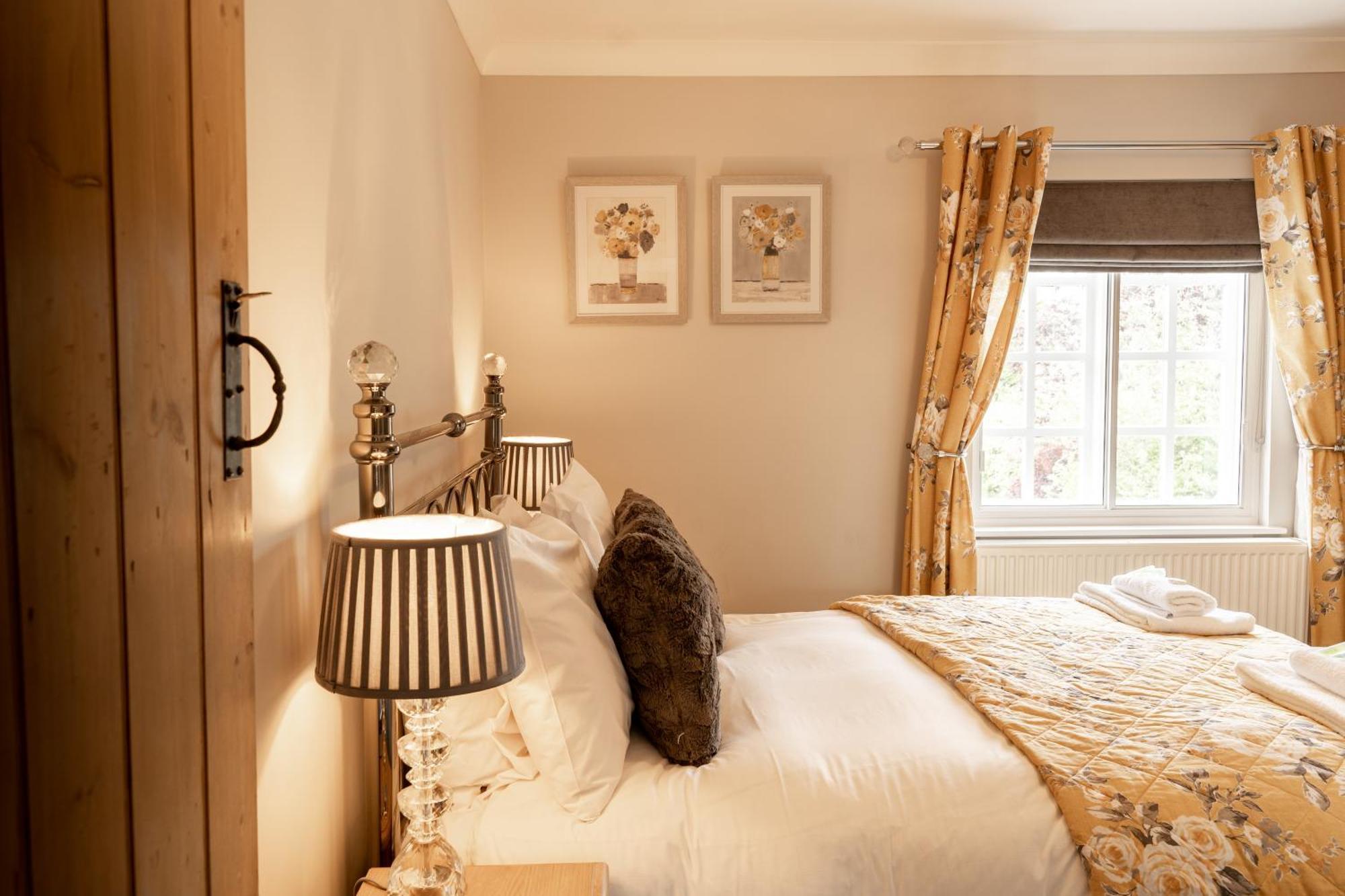 Cosy 2 Bed Cottage In Charming Village Of Christleton - For Up To 5 エクステリア 写真