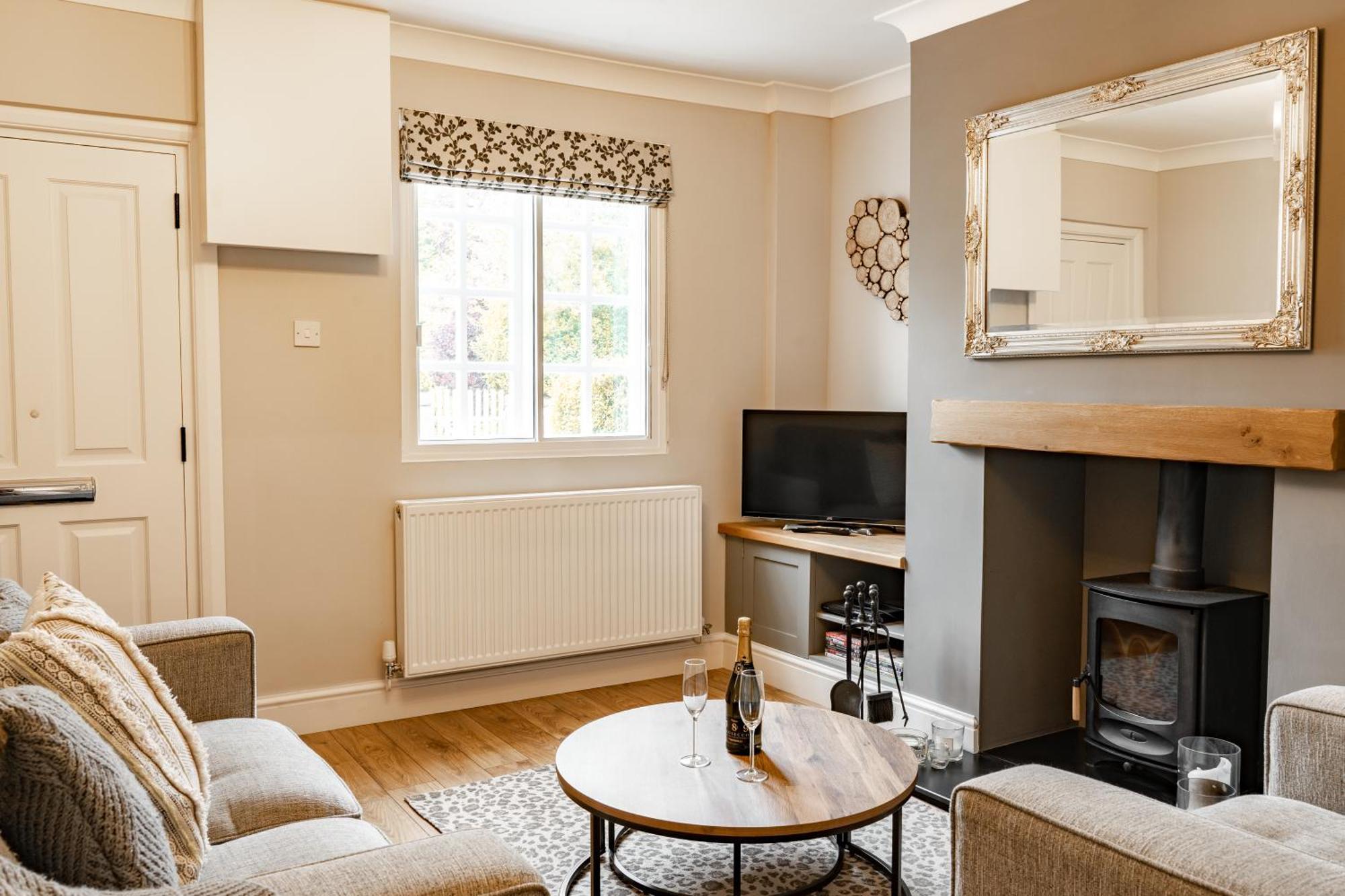 Cosy 2 Bed Cottage In Charming Village Of Christleton - For Up To 5 エクステリア 写真
